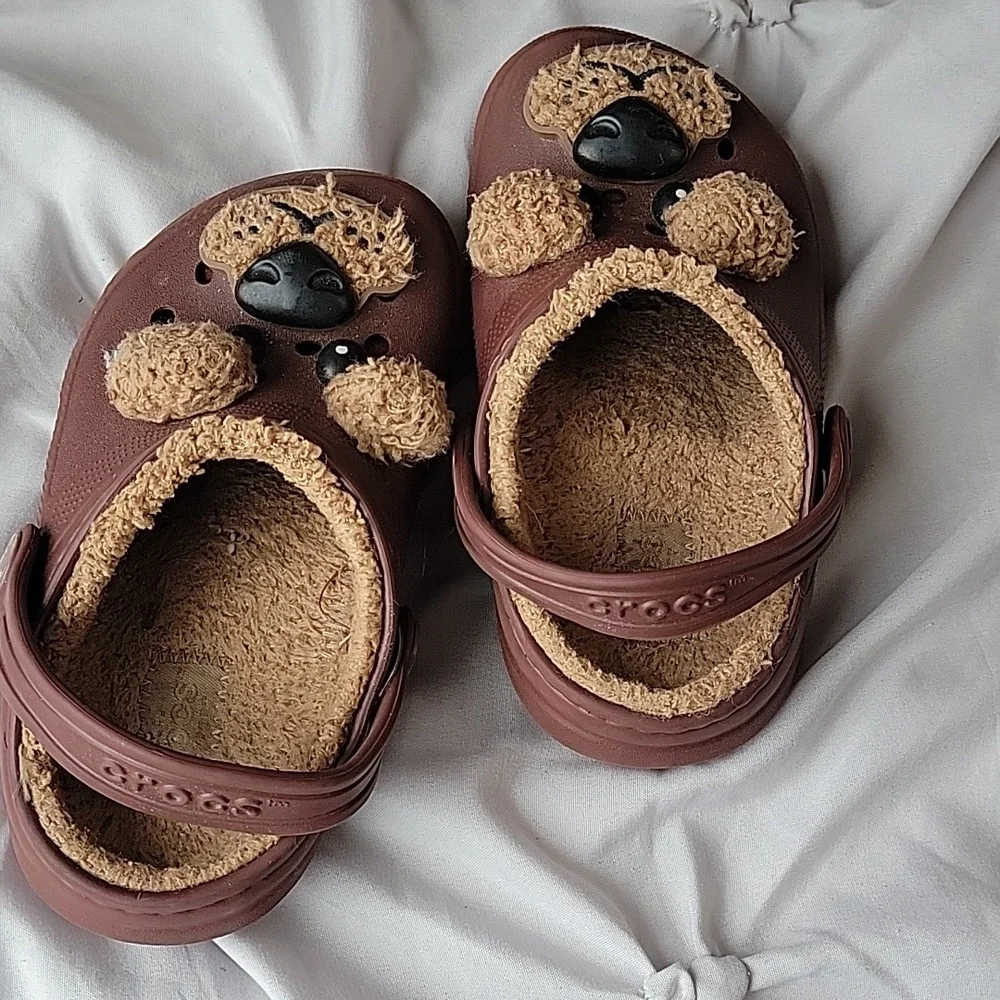 CROCS Kids Brown Fuzzy-Lined Clog with Puppy Charm
